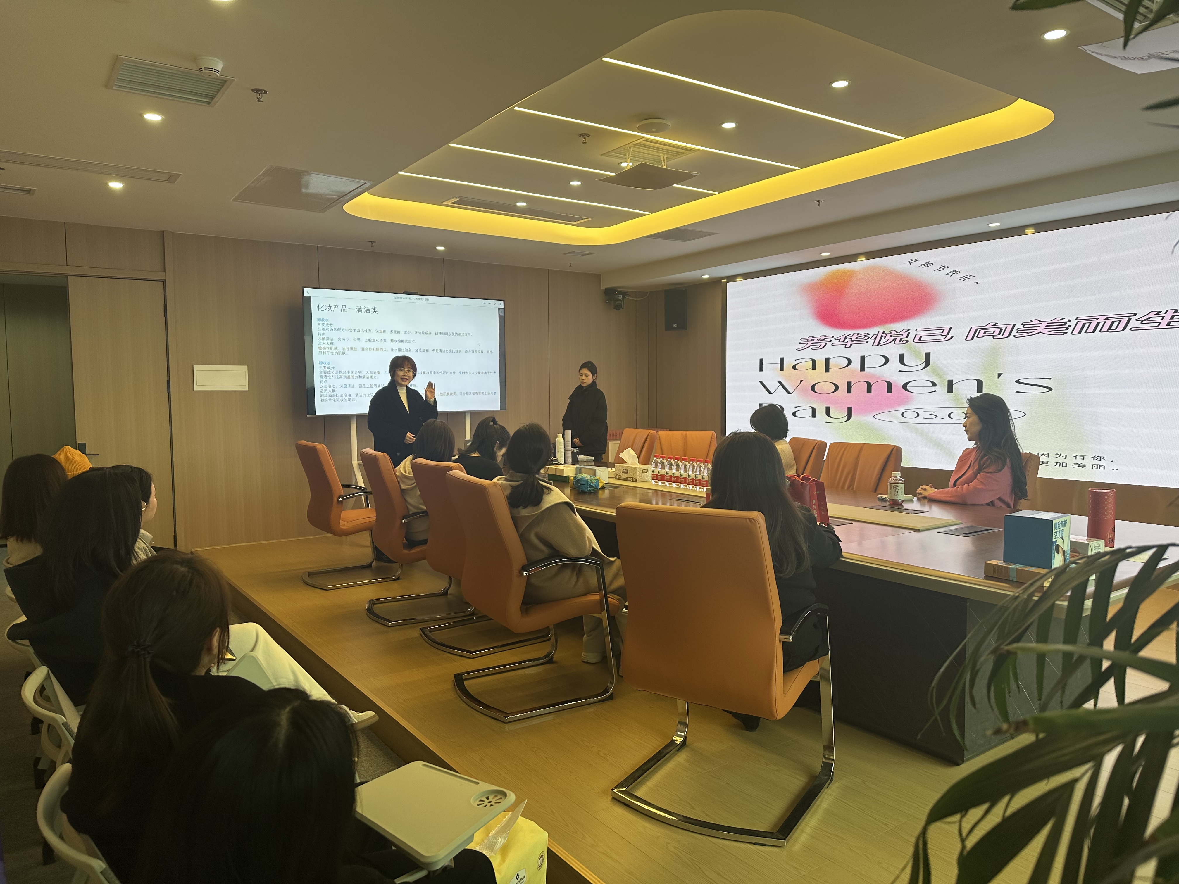 f0eb06ac9ead9dbcb97bdaa1124d421