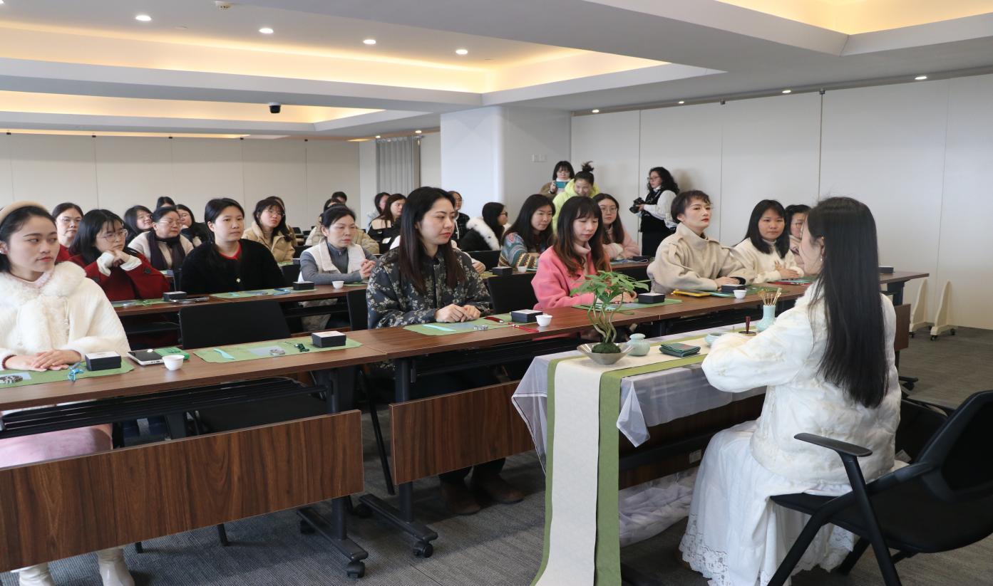 9b9218c53cbdec5418e4cc3fbb90930